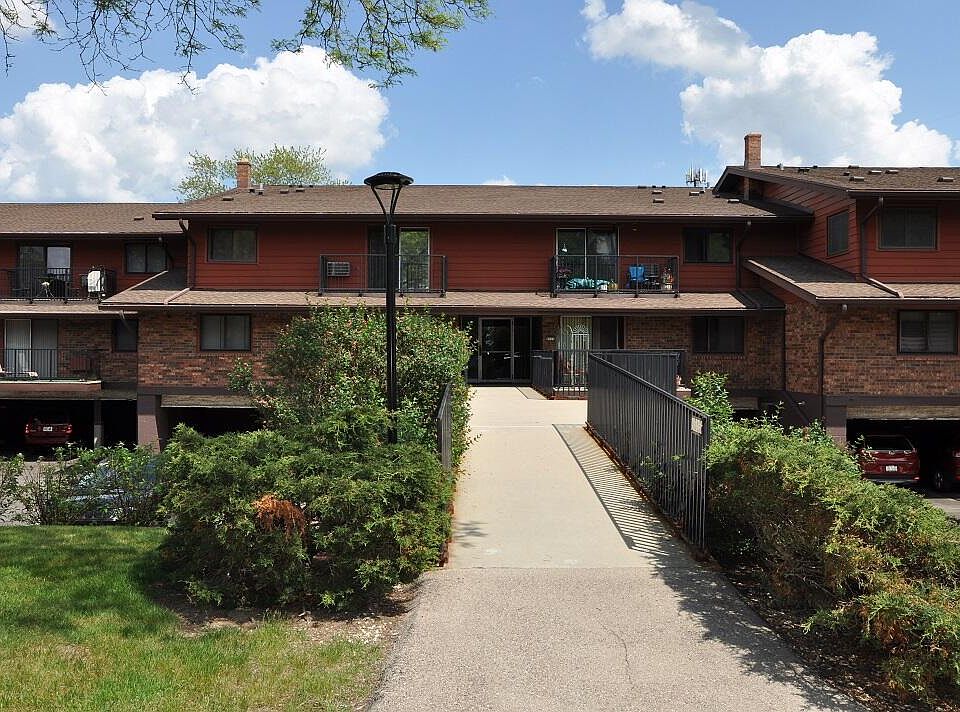 1st image of 8515 W Waterford Ave APT 6