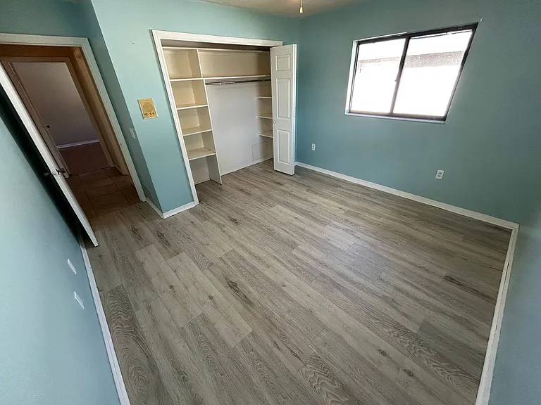 1649 Georgetowne Blvd — Photo 25