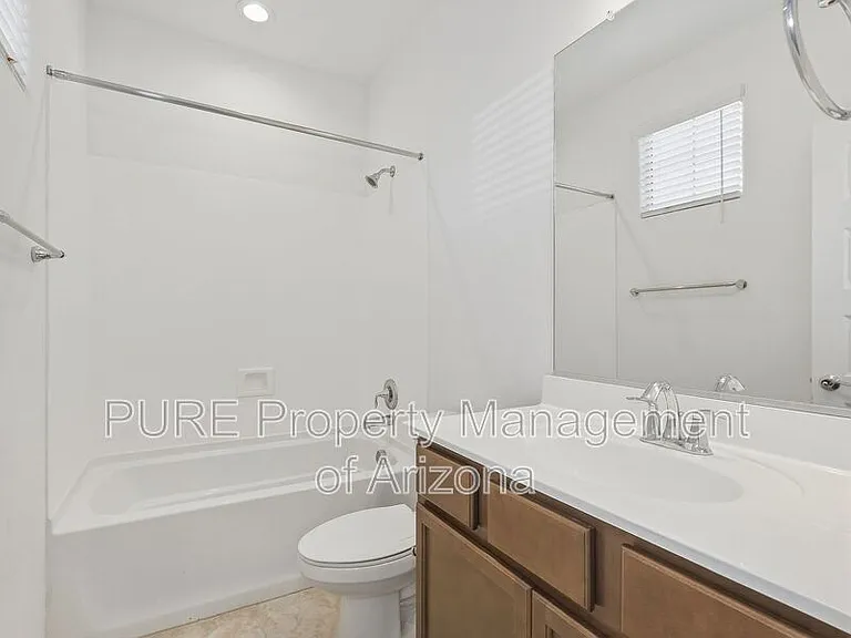5177 N 87th Dr — Photo 24