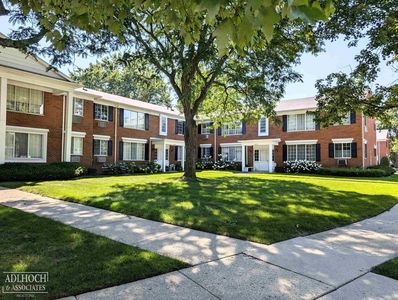 20878 Wildwood Dr APT 120, Harper Woods, MI, 48225