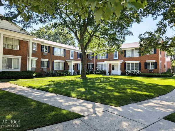 20878 Wildwood Dr APT 120, Harper Woods, MI 48225