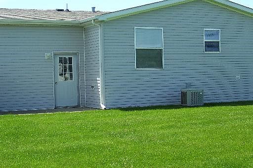 3rd image of 636 Bluebird Cir #A