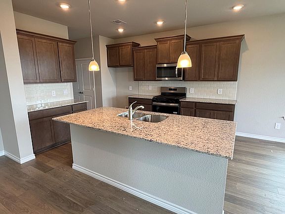 5th image of 1221 Watkins Way