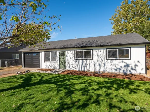 710 S Hawthorne Drive, Moses Lake, WA 98837