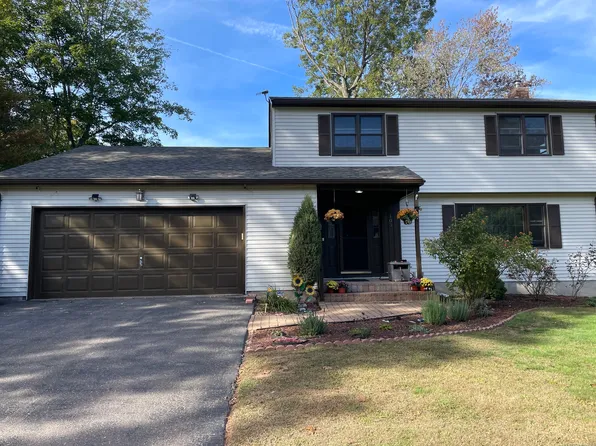 103 Kent Drive, Manchester, CT 06042