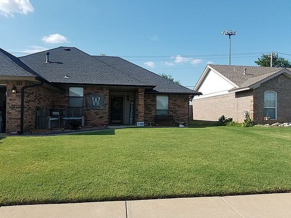3rd image of 1225 SW 126th St