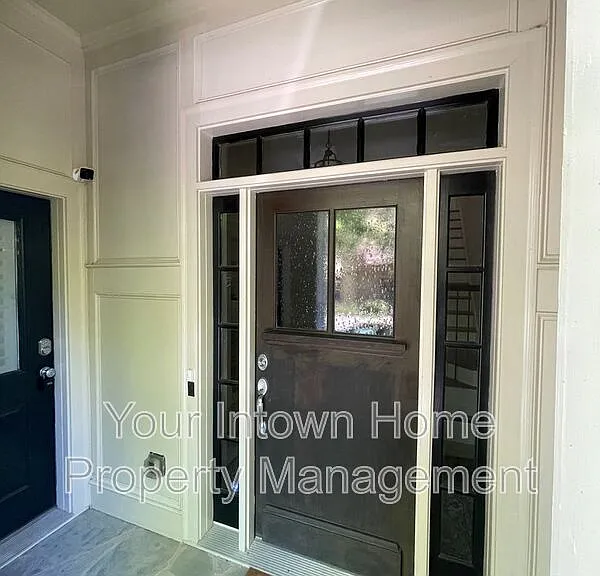 1867 Gordon Mnr NE — Photo 4