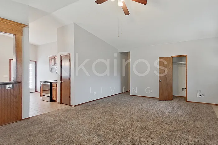 2421 Arbor Dr — Photo 4