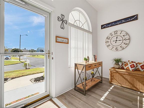 4th image of 4245 Avanti Cir