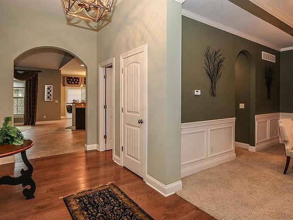 3rd image of 410 Claxton Glen Ct
