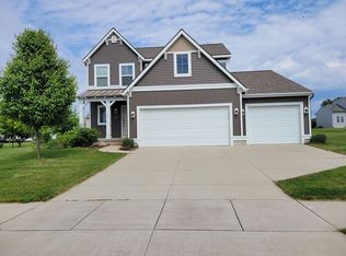 10654 Saddlebrook Dr, Grand Ledge, MI 48837
