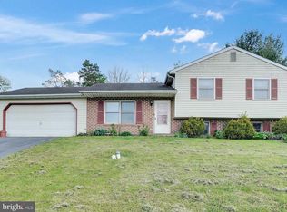 15 Summers Dr, Stevens, PA 17578