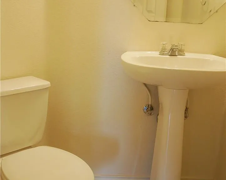 13632 Campesina Dr — Photo 11