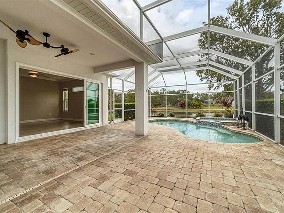 5th image of 11709 Clubhouse Dr
