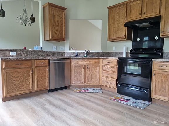 4th image of 6659 Westminster Ct
