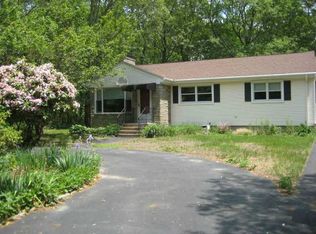 18 Stephen Hopkins Rd, Scituate, RI 02825