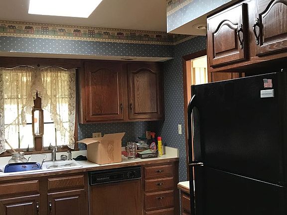 3rd image of 3610 Wood St