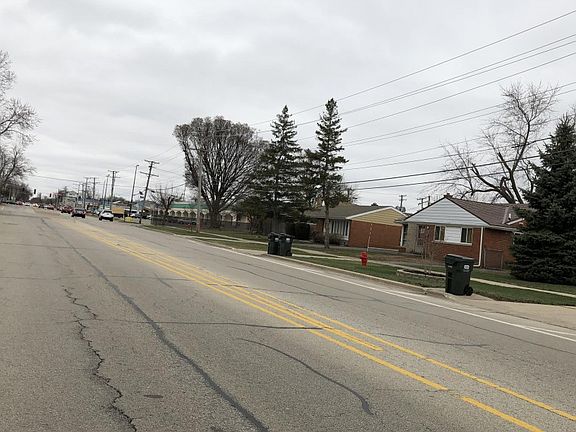 4th image of 8921 Harlem Ave