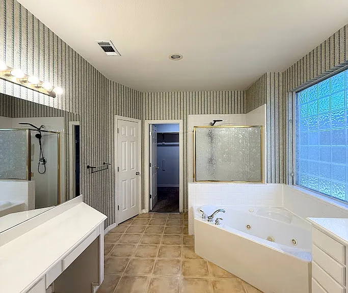 2762 Hillview Dr — Photo 11