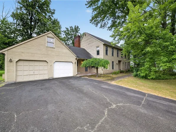 112 Greeley Cir, Liverpool, NY 13090