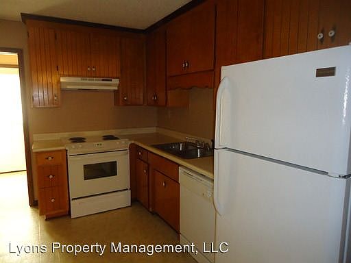 4th image of 1753 Poplar St APT A
