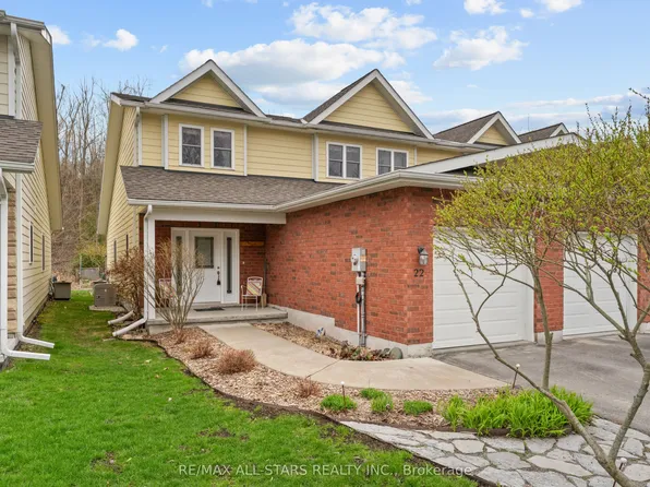22 Deane St, Kawartha Lakes, ON K0M 1N0