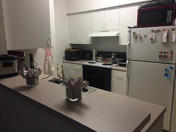 4th image of 7000 SW 80th St APT 401