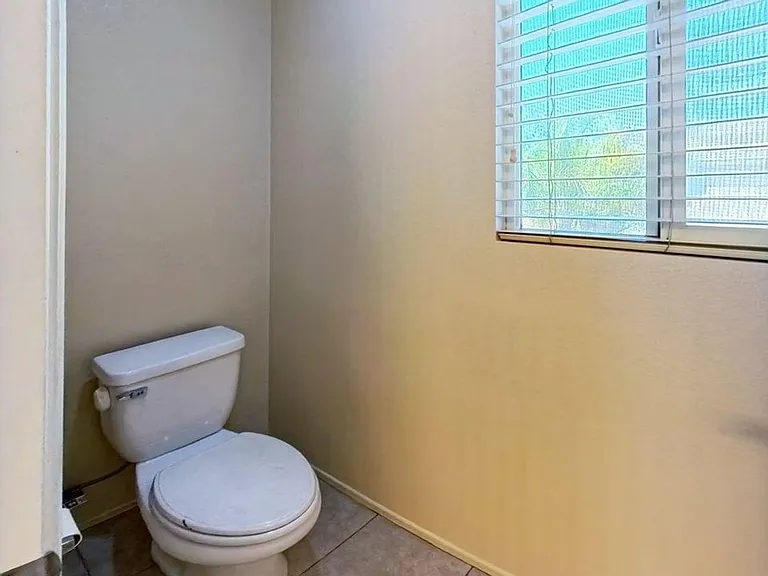 2226 Willowbrook Ln — Photo 16