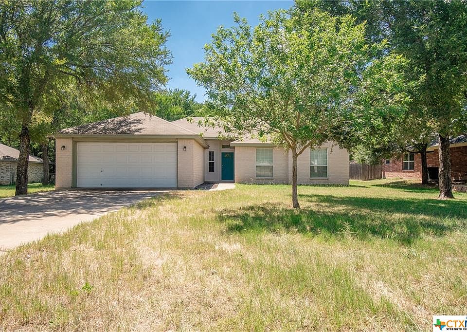 1st image of 6 Larkspur Ln