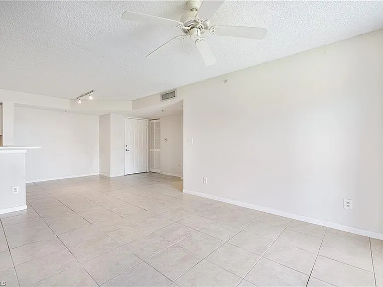 1265 Wildwood Lakes Blvd #106 — Photo 5