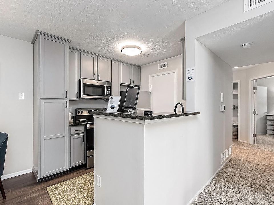 1st image of 9019 Oak Village Blvd