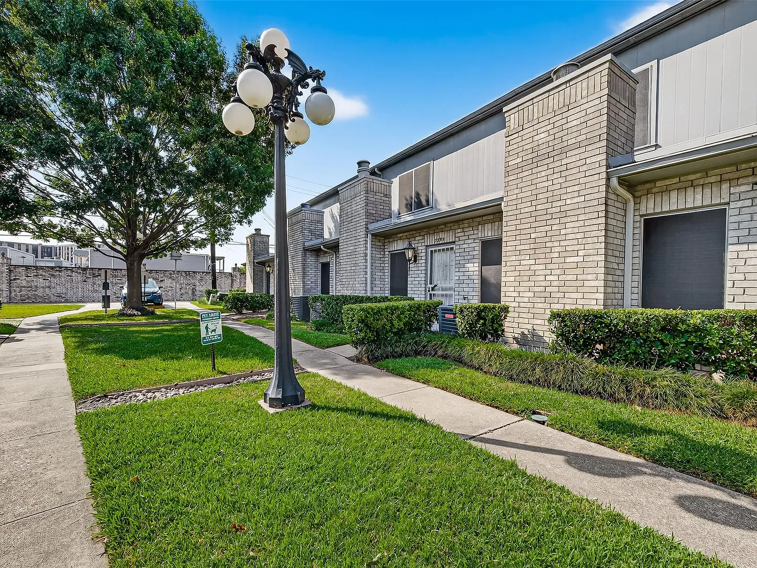 2 bed, 2.5 bath, 1533 sqft, $1,500 — Photo 3