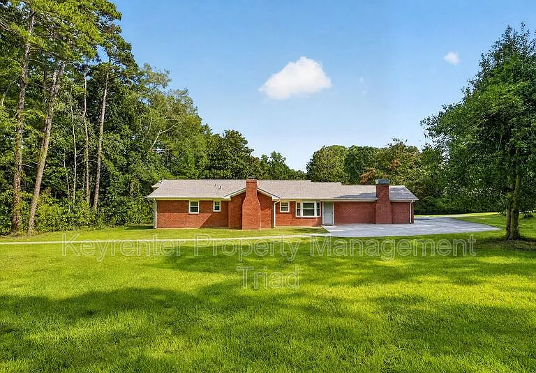 5108 Lakeshore Ct — Photo 27