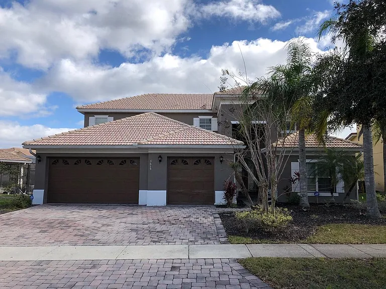 3615 Valleyview Dr — Photo 1