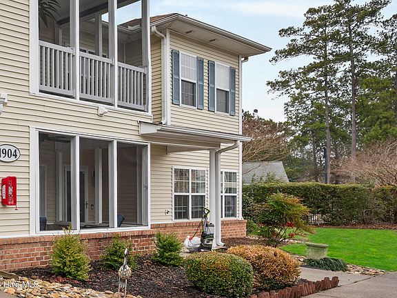 4th image of 1904 Covengton Way #102