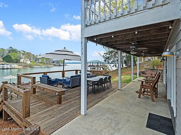 3rd image of 3509 Bay Pine Rd