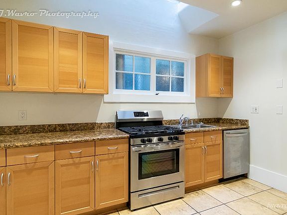 2nd image of 2784 Union St APT 1