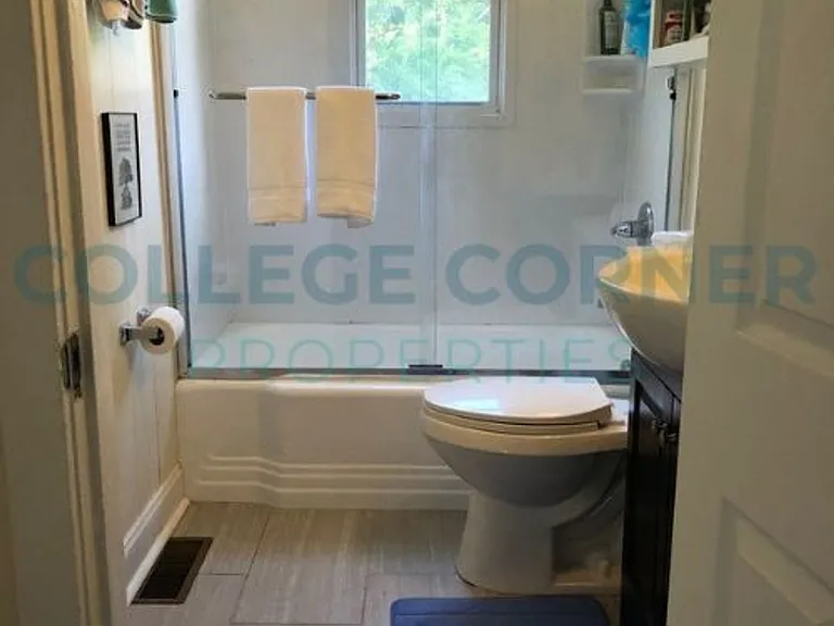 1219 Brookwood Dr — Photo 4