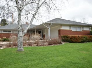 306 Madero Dr, Thiensville, WI 53092