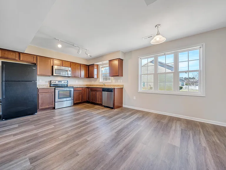 2501 Willow Walk Dr NW — Photo 4