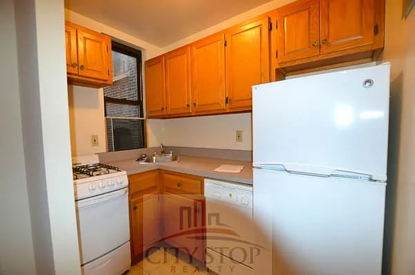 Rented by City Stop Realty | media 9