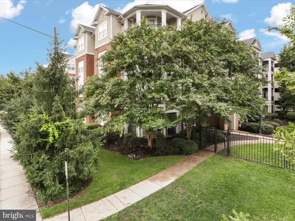 12937 Centre Park Cir APT 404, Herndon, VA 20171