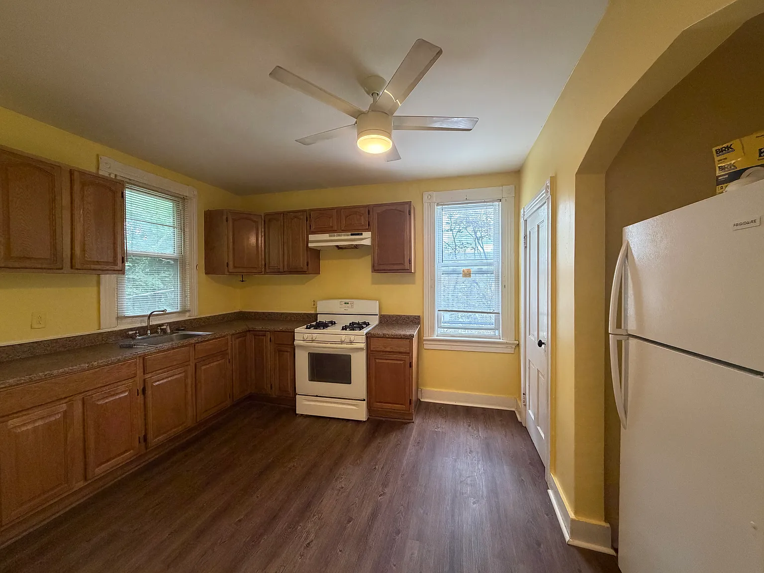 2 bed, 874 sqft, $1,100 — Photo 2