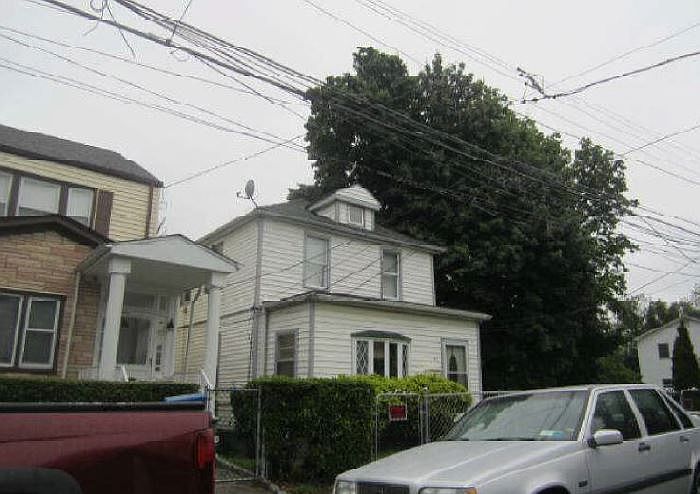 2nd image of 57 Moultrie Ave
