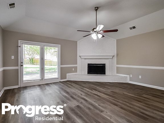 3rd image of 7455 Stonington Dr