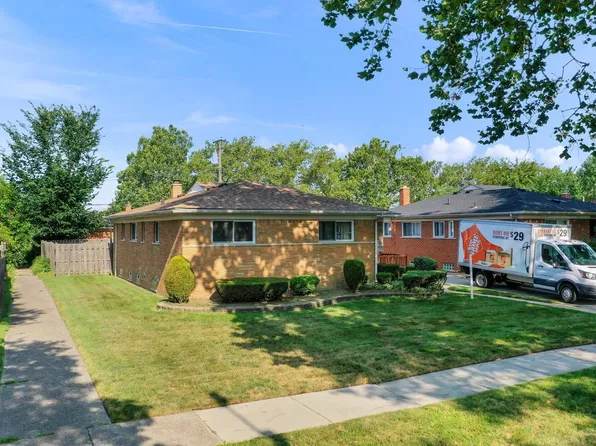 21863 Avon Rd, Oak Park, MI 48237
