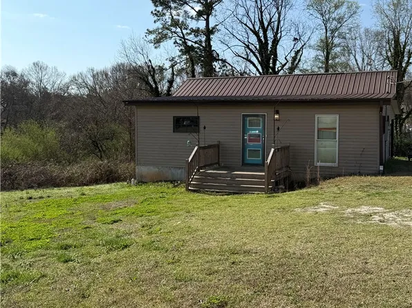 707 S Spring St, Walhalla, SC 29691