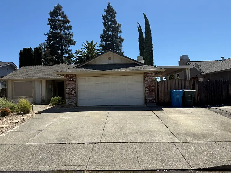 467 Lupine Cir — Photo 4