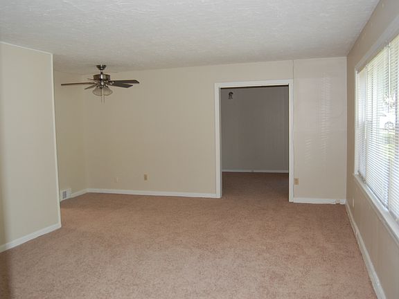 Family Room & Eating Area