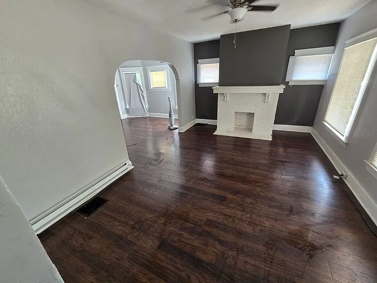 10117 Somerset Ave — Photo 12